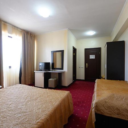 Hotel Coral Ефоріє-Норд Екстер'єр фото